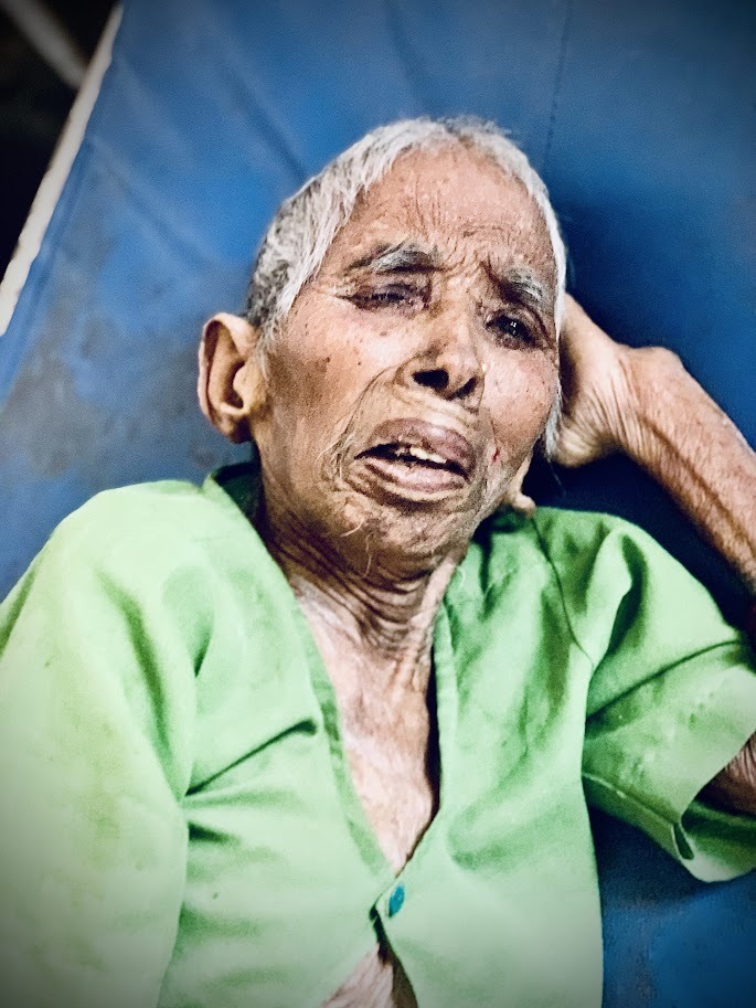 Support  300 Elderly with Groceries for their Survival.